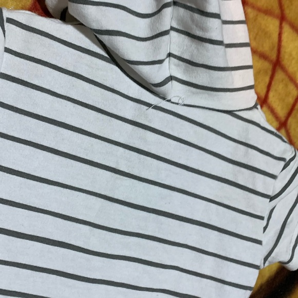 MAX & MARCUS-white/green stripe DINO print short sleeve hooded button one piece - Picture 8 of 9